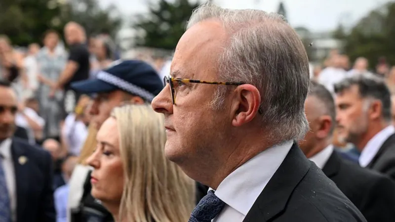 Australia PM announces royal commission into Bondi shooting