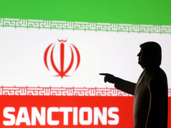 Trump imposes 25 percent tariff on countries trading with Iran